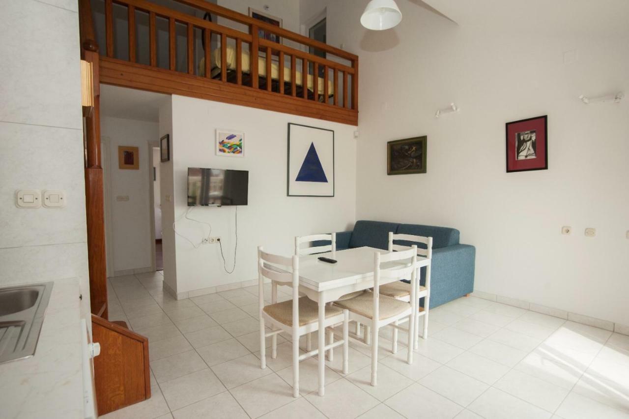 House Koloc Apartamento Bol Exterior foto